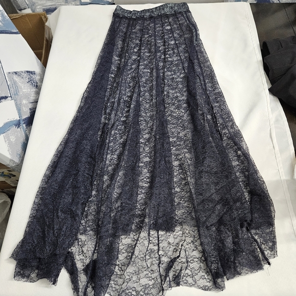 Free People Shape Of You MAXI SKIRT sheer Navy Lace xxs - Picture 3 of 8
